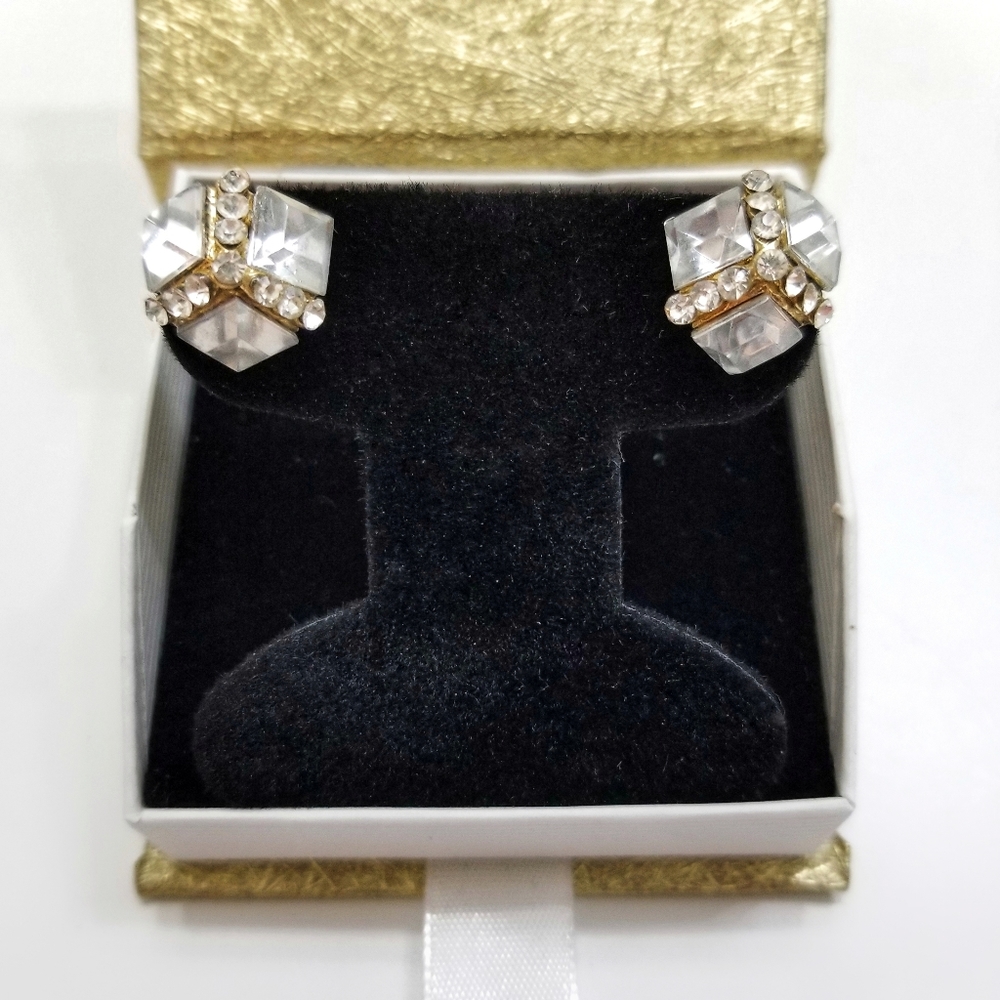 ✨SALE✨ Cluster Gem Sparkle Stud Earrings